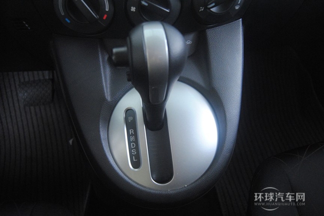 2012款 三廂炫動 1.5L 自動時尚版