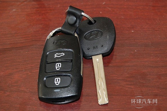 2011款 2.4L 舒適型