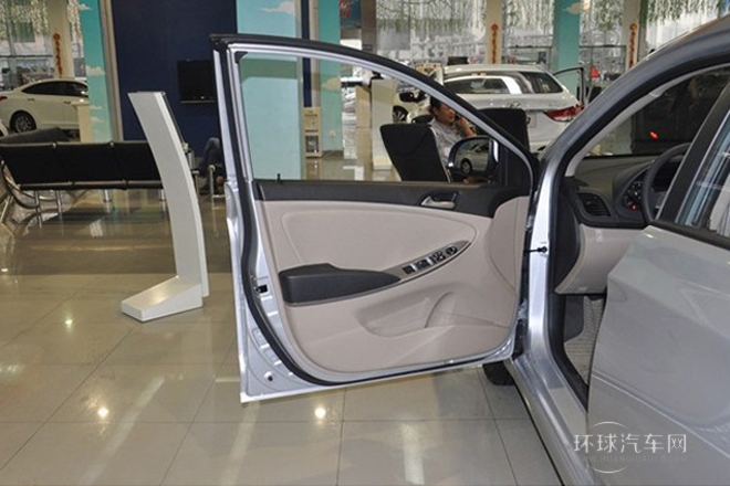 2014款 三廂 1.4L 自動頂級型TOP