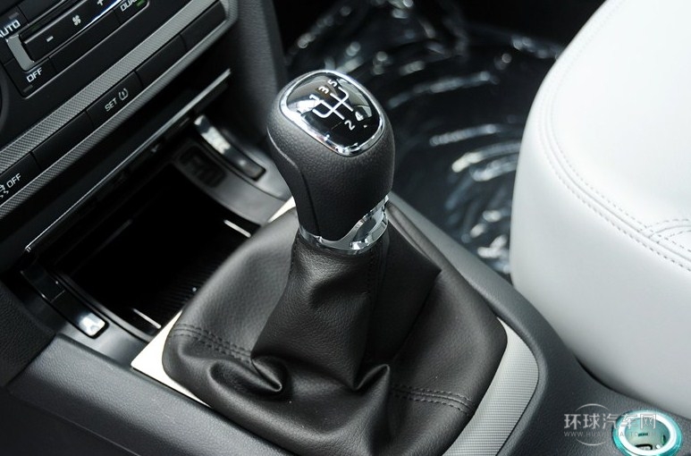 2014款 1.6L 手動逸俊版