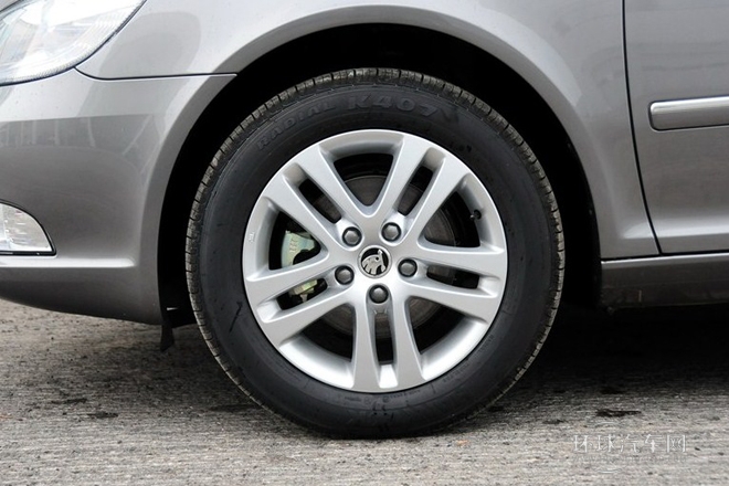 2014款 1.6L 自動逸俊版