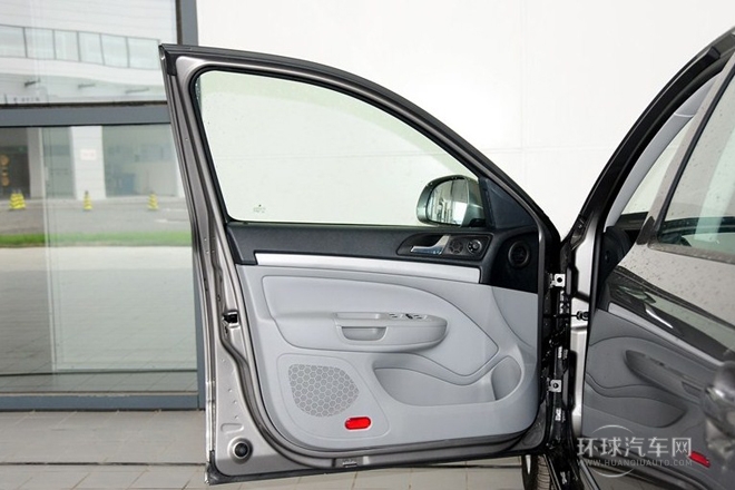 2014款 1.6L 自動逸俊版