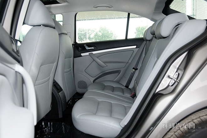 2014款 1.6L 自動逸俊版