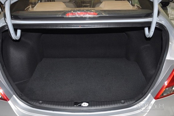 2014款 三廂 1.6L 自動(dòng)領(lǐng)先型GLX