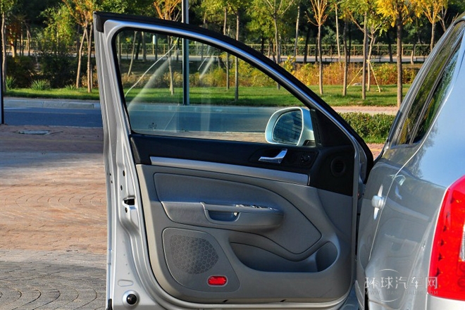 2014款 2.0L 自動逸杰版