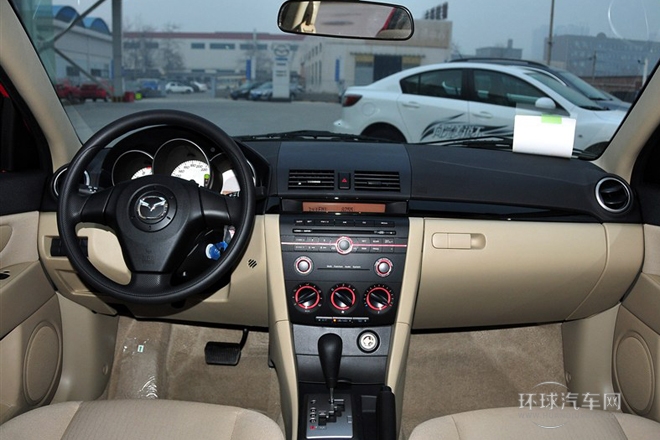 2012款 1.6L 自動(dòng)經(jīng)典標(biāo)準(zhǔn)型