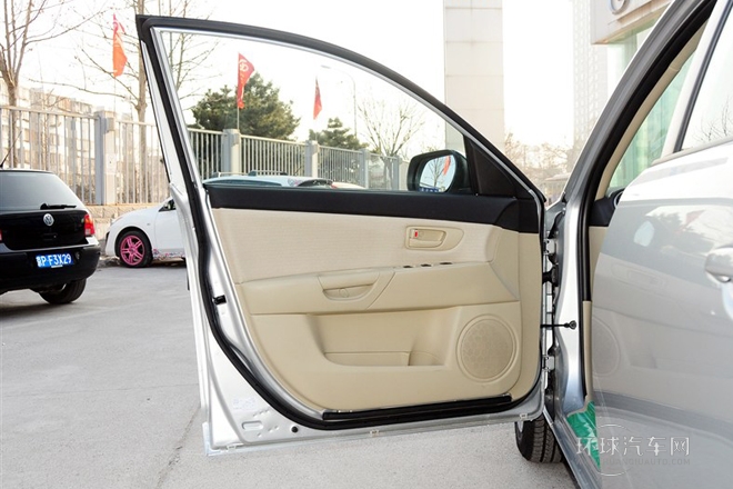 2012款 1.6L 自動經典特惠型