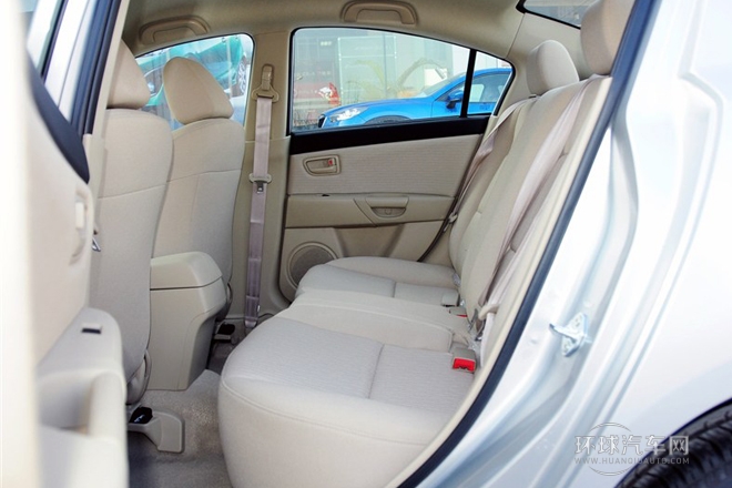 2012款 1.6L 自動(dòng)經(jīng)典特惠型