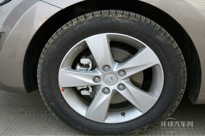 2013款 1.6L 自動尊貴型