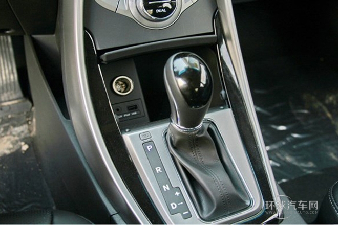 2013款 1.6L 自動尊貴型