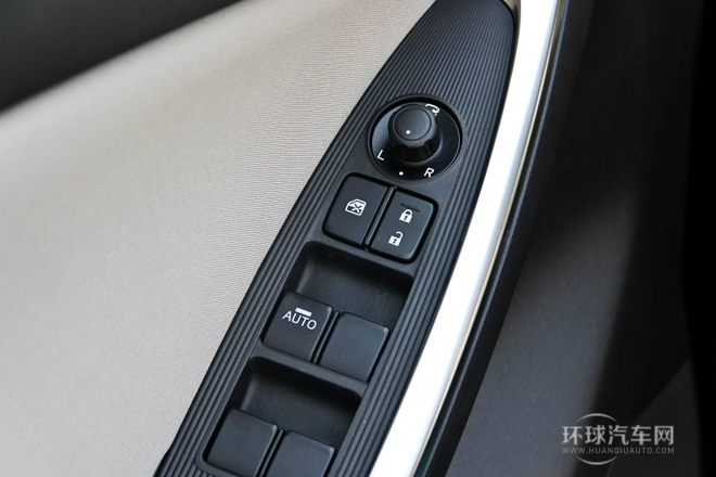 2013款 2.0L 手動(dòng)兩驅(qū)舒適型