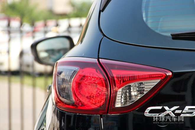 2013款 2.0L 手動兩驅舒適型