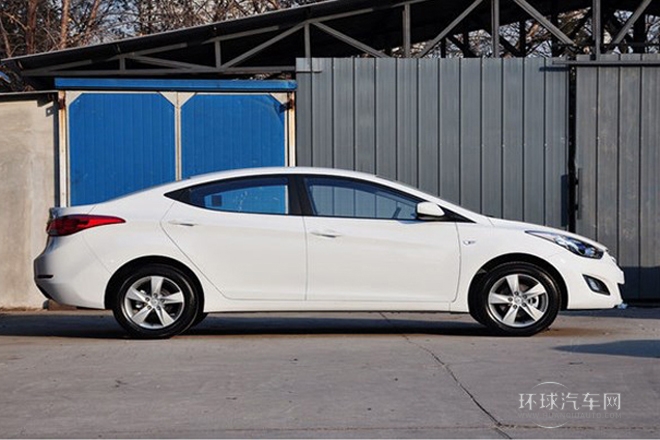 2012款 1.6L 手動(dòng)時(shí)尚型