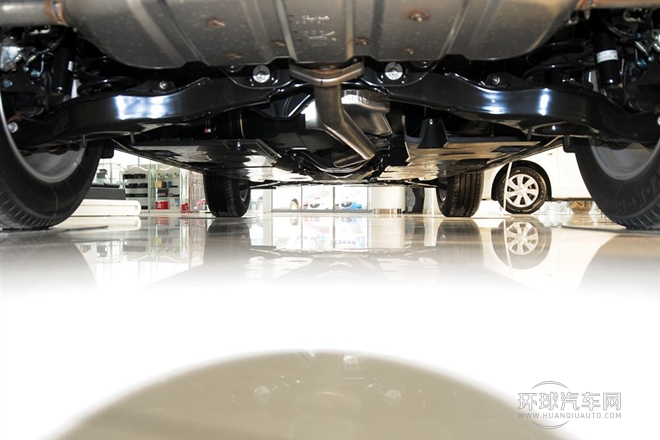 2013款 2.0L 自動兩驅舒適型