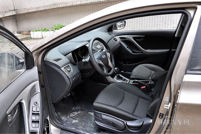 2012款 1.6L 自動(dòng)時(shí)尚型