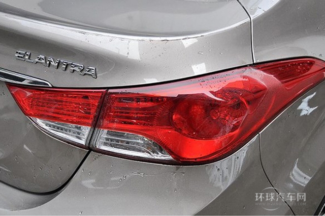 2012款 1.6L 自動(dòng)時(shí)尚型