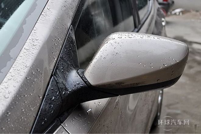 2012款 1.6L 自動(dòng)時(shí)尚型