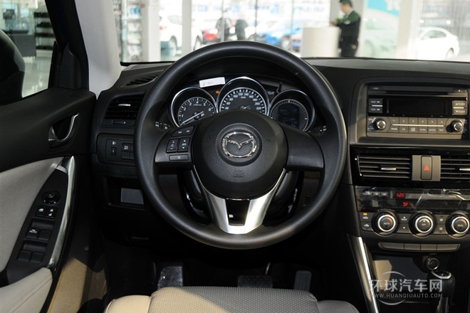 2013款 2.0L 自動兩驅舒適型