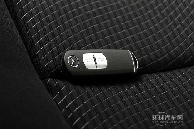 2013款 2.0L 自動四驅精英型