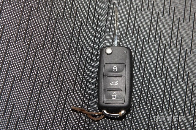 2014款 1.8TSI DSG逸尊版