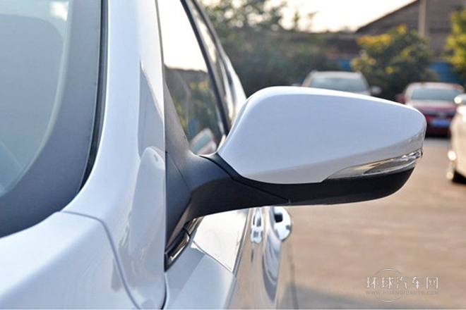 2012款 1.8L 手動(dòng)尊貴型