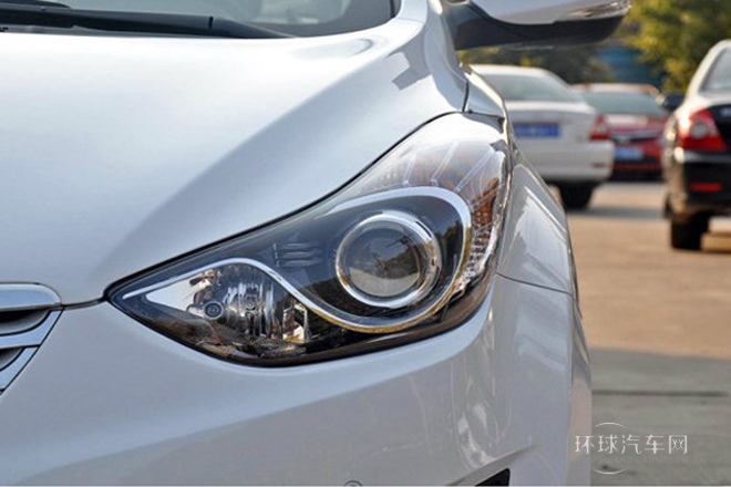 2012款 1.8L 手動尊貴型