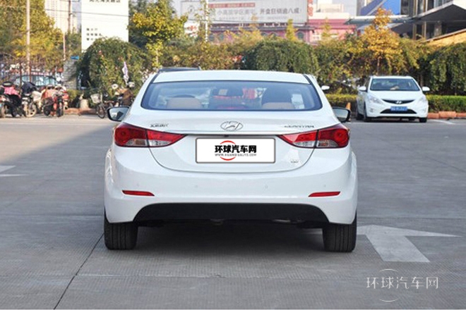 2012款 1.8L 手動尊貴型