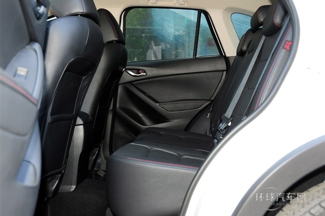 2013款 2.0L 自動(dòng)四驅(qū)尊貴型