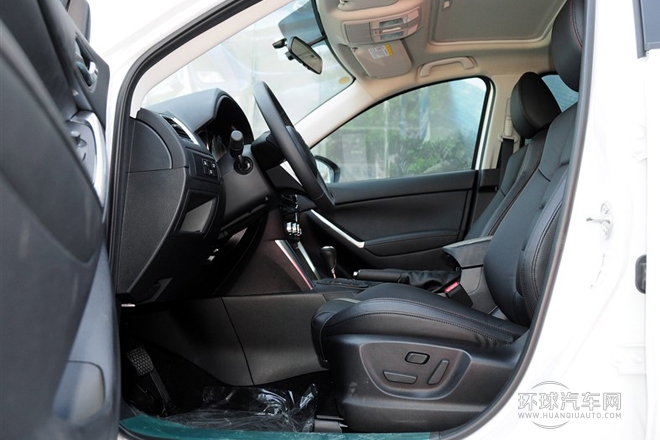 2013款 2.0L 自動四驅尊貴型