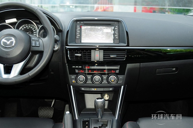 2013款 2.0L 自動四驅尊貴型