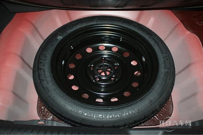 2012款 1.8L 自動尊貴型