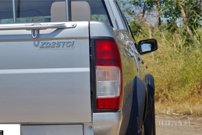 2013款 2.5T柴油四驅標準型ZD25TCR