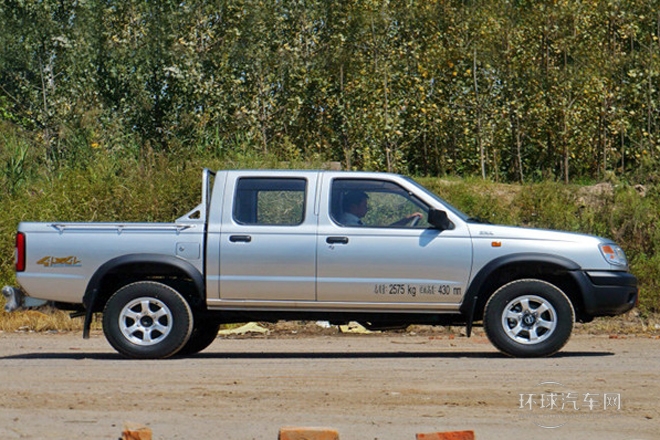 2013款 2.5T柴油四驅(qū)標(biāo)準(zhǔn)型ZD25TCR