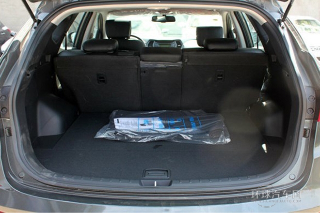 2013款 2.4L 自動(dòng)兩驅(qū)舒適型