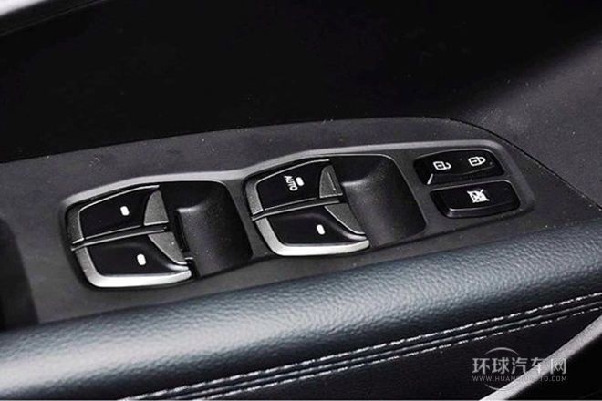 2013款 2.4L 自動(dòng)四驅(qū)舒適型