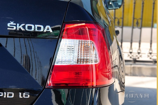 2013款 1.6L 手動智選型