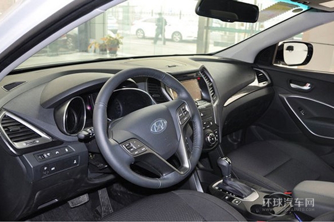 2013款 2.4L 自動四驅舒適型