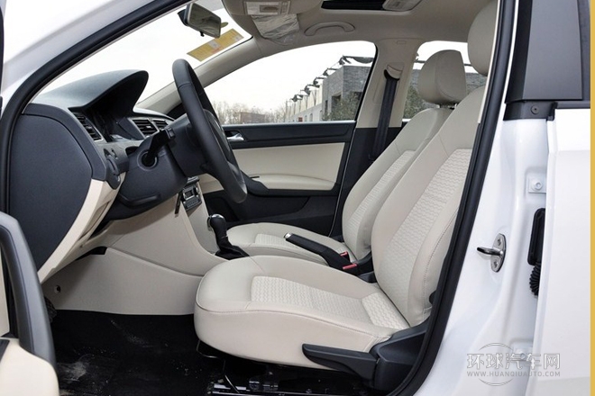 2013款 1.6L 自動智選型