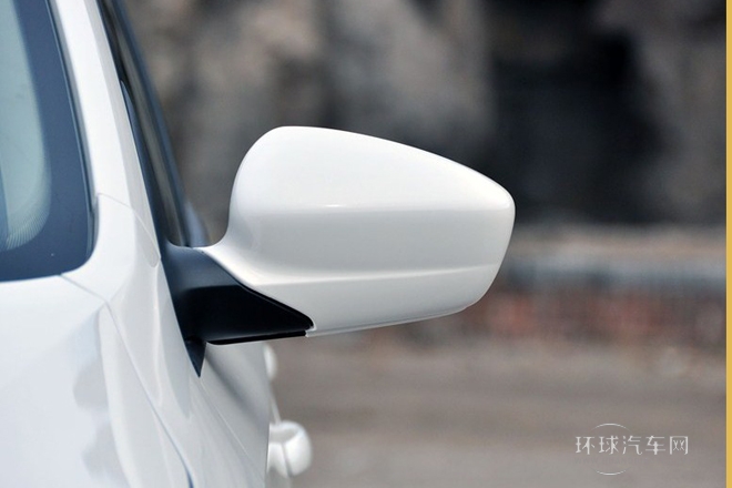 2013款 1.6L 自動智選型