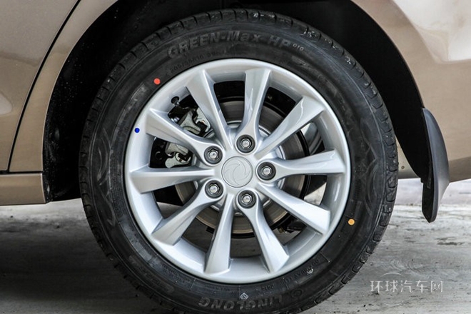 2014款 1.5L 手動(dòng)豪華型