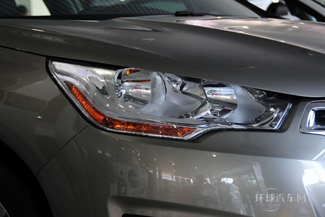 2013款 1.8L 自動勁智版