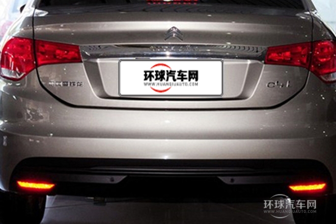 2013款 1.8L 自動勁智版