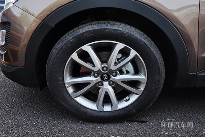 2013款 改款 2.4L 自動四驅尊貴型