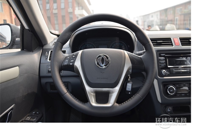 2014款 1.5L 手動(dòng)旗艦型