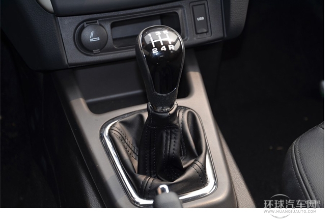 2014款 1.5L 手動旗艦型