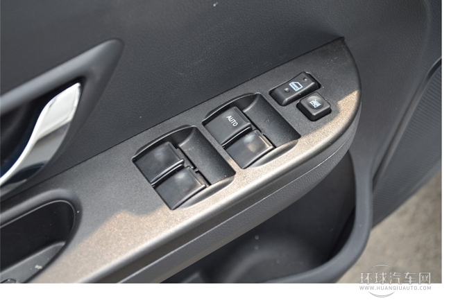 2014款 1.5L 手動旗艦型