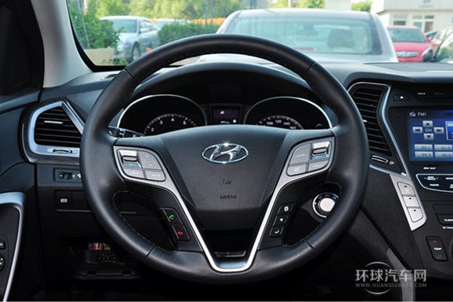 2013款 改款 2.4L 自動四驅尊貴型