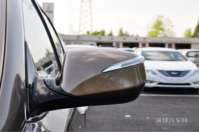 2013款 改款 2.4L 自動(dòng)四驅(qū)尊貴型