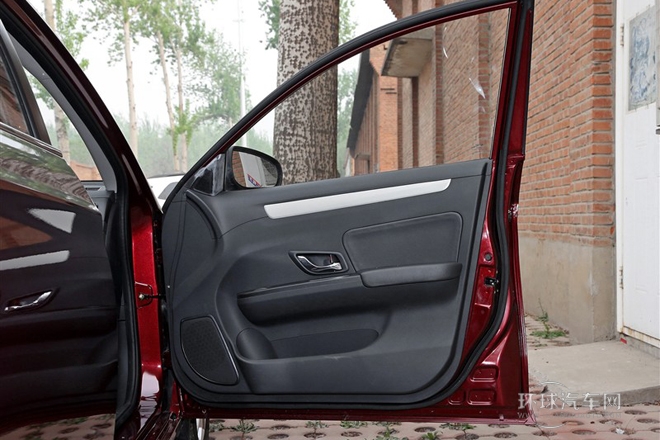 2014款 1.5L 手動尊貴型