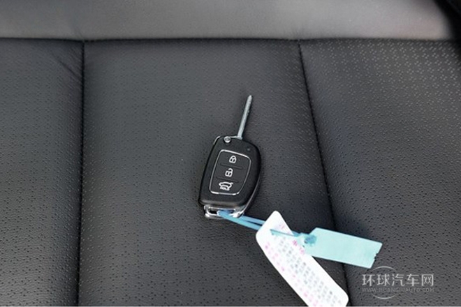 2013款 2.0T 自動兩驅時尚型